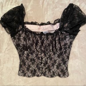 Adorable Vintage H&M lace crop top